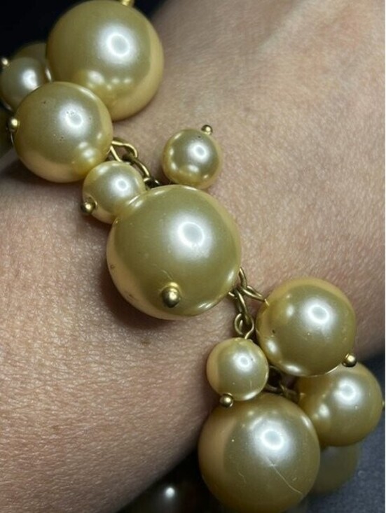 J. Crew Jewelry - B6046 J.CREW Faux Pearl Cluster Bracelet Gold Tone Toggle Clasp 7.75" *clap wear